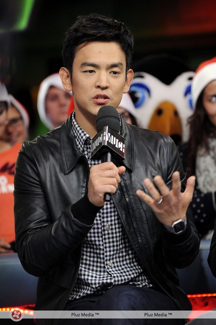 John Cho - Kal Penn and John Cho appear on New.Music.Live | Picture 107009